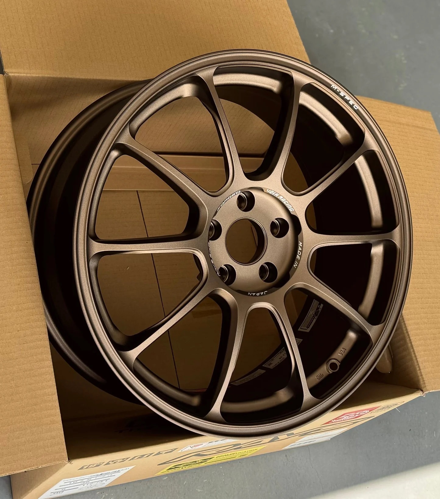 VOLK RAYS 18x9.5 5H - 120 +45  ZE40 TIME ATTACK 3 BRONZE METAL Genuine - Image 3