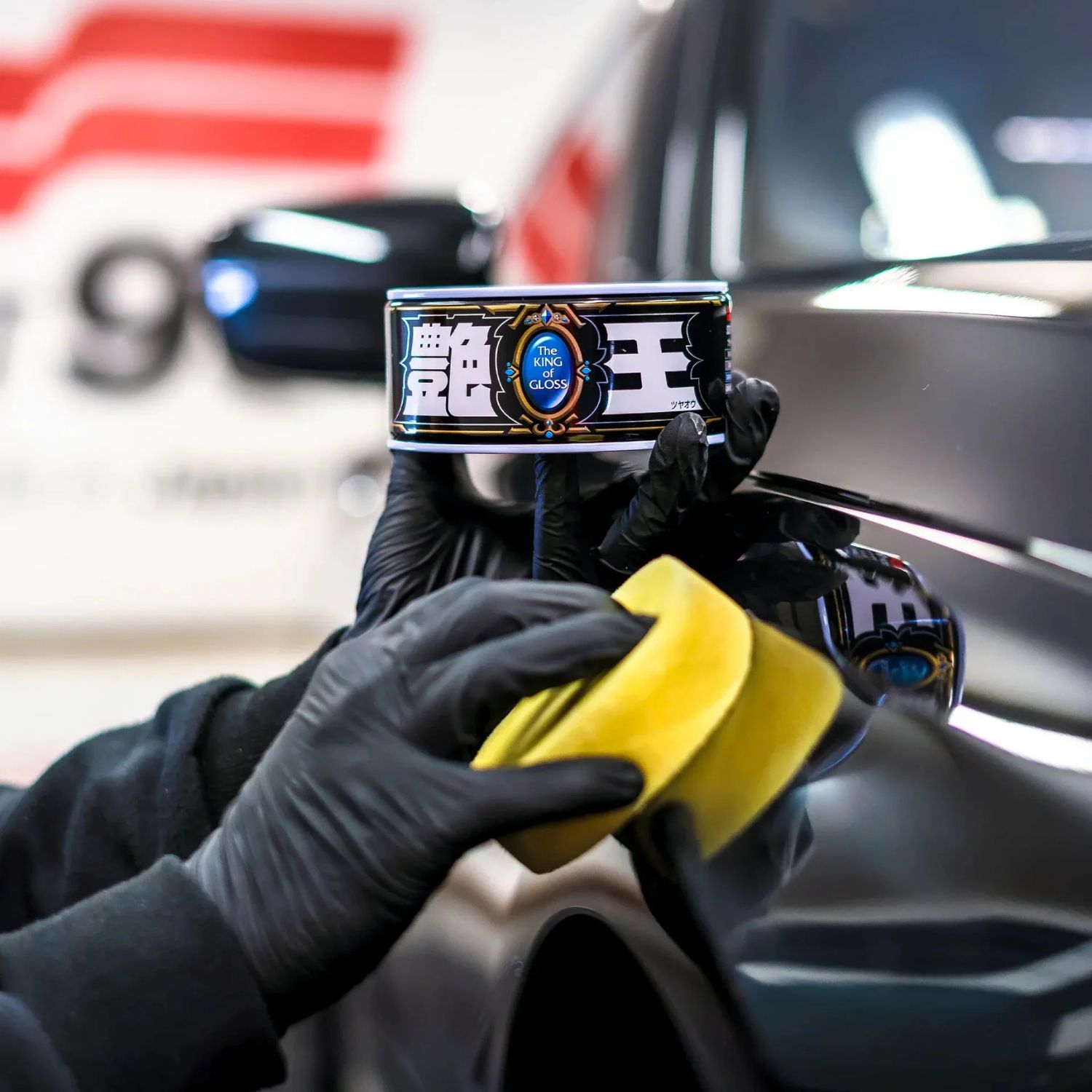 SOFT99 King Of Gloss Black & Dark 320g Genuine - Image 4